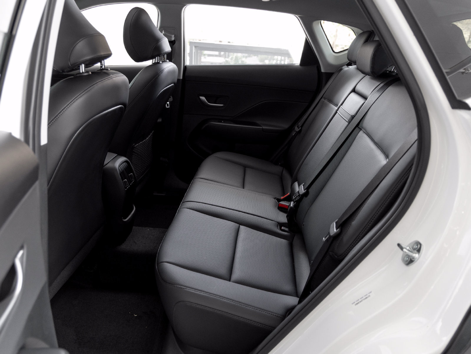 New 2026 Hyundai Kona Limited FWD image 20