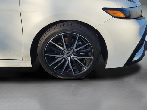Used 2024 Toyota Camry SE image 26