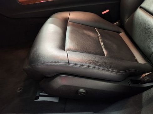 Used 2010 Mercedes-Benz E 350 4MATIC Sedan image 25