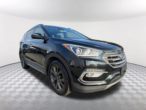 Used 2017 Hyundai Santa Fe Sport image 3