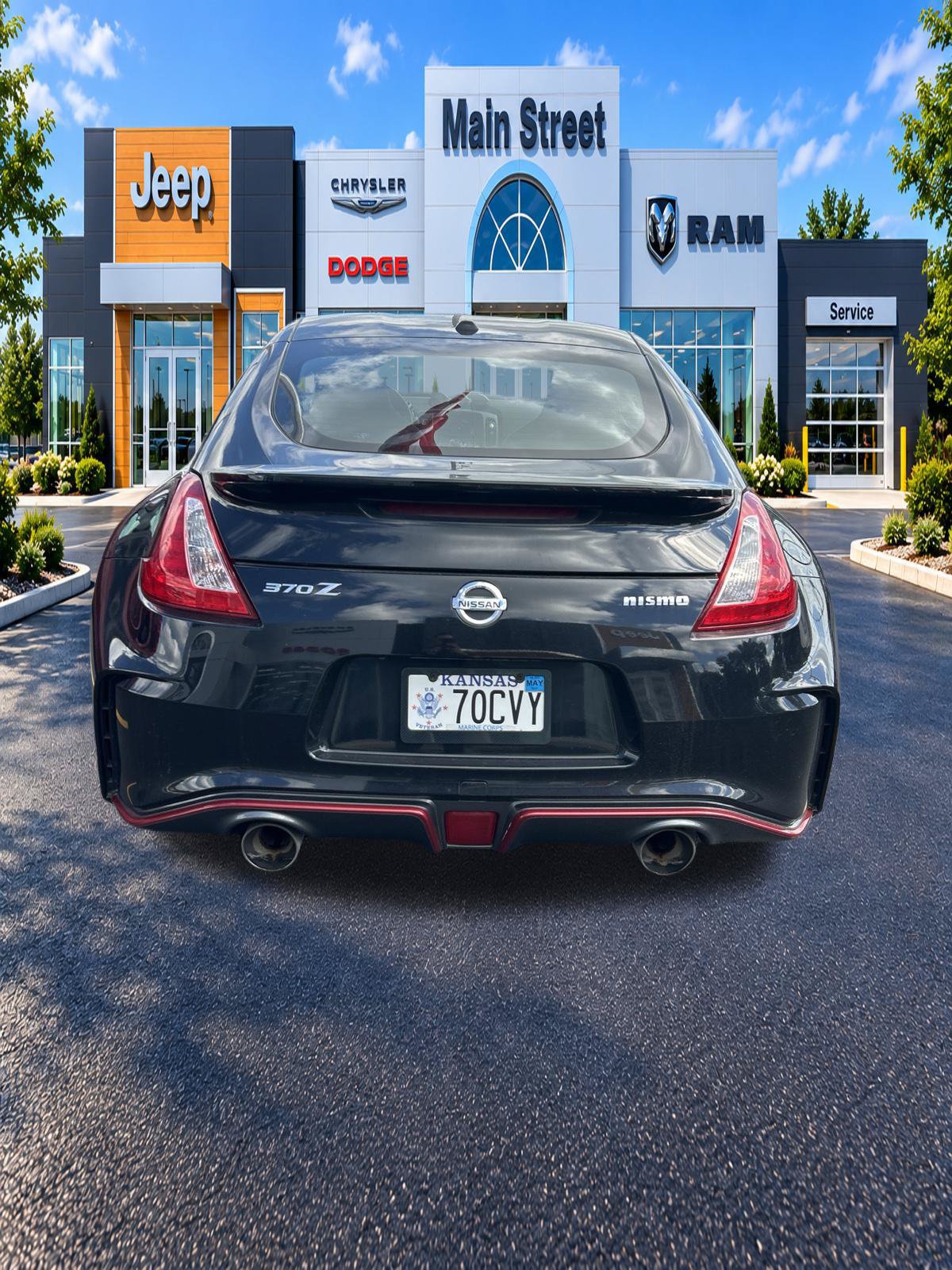 Used 2016 Nissan 370Z NISMO RWD image 3