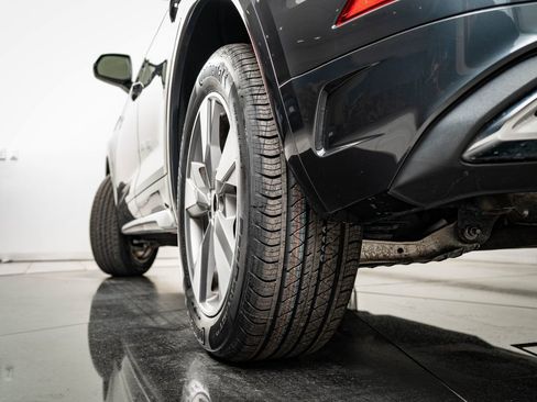 Used 2023 Audi Q5 2.0T Premium w/ Convenience Package image 44