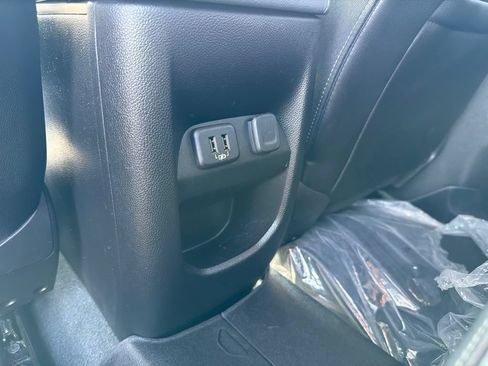 Used 2019 Chevrolet Colorado Z71 w/ Z71 Midnight Edition AWD/4WD image 26