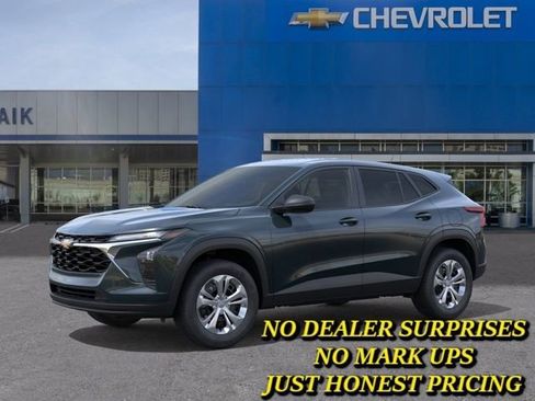 New 2026 Chevrolet Trax LS FWD image 2