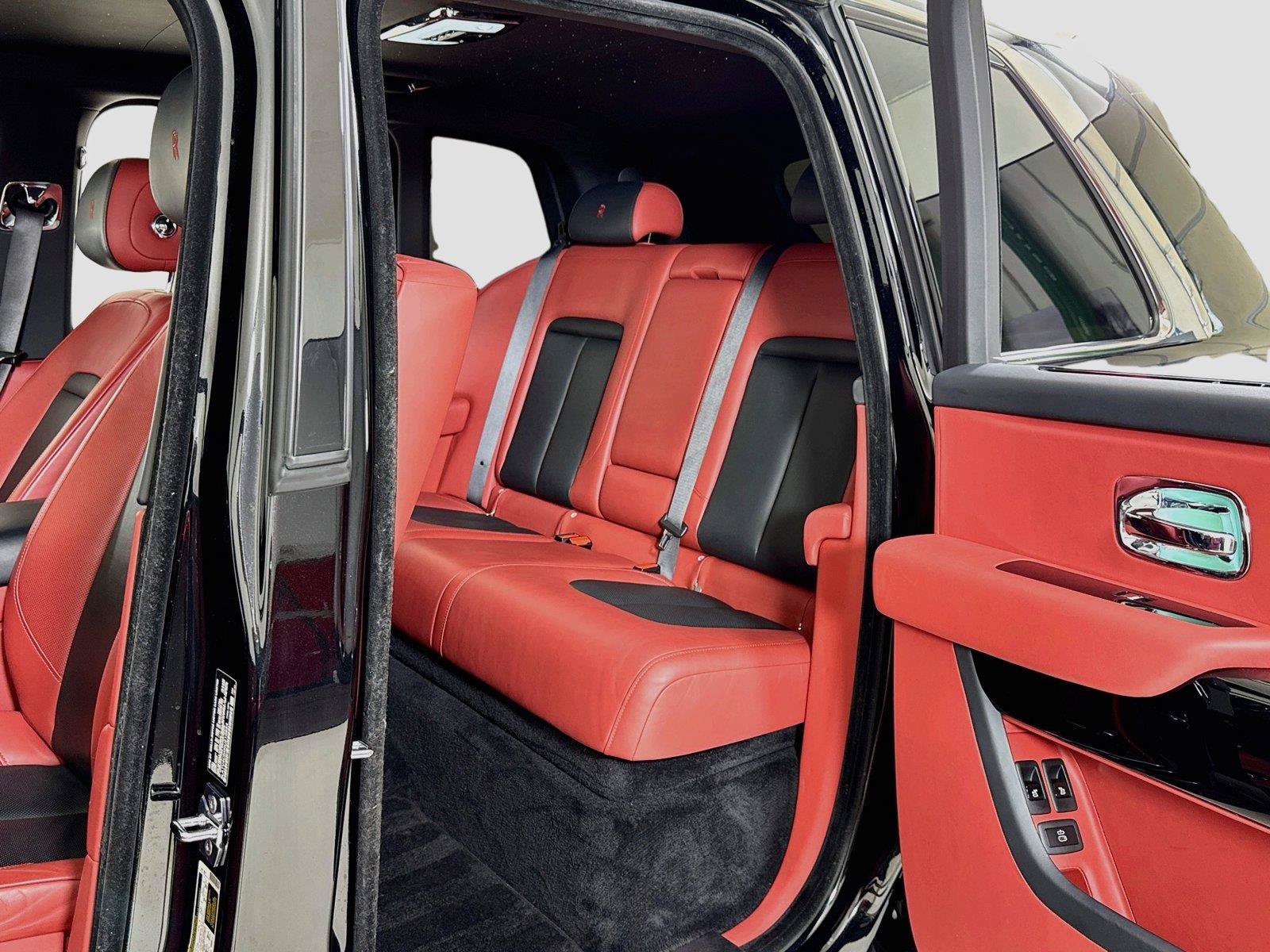 Used 2022 Rolls-Royce Cullinan AWD/4WD image 25