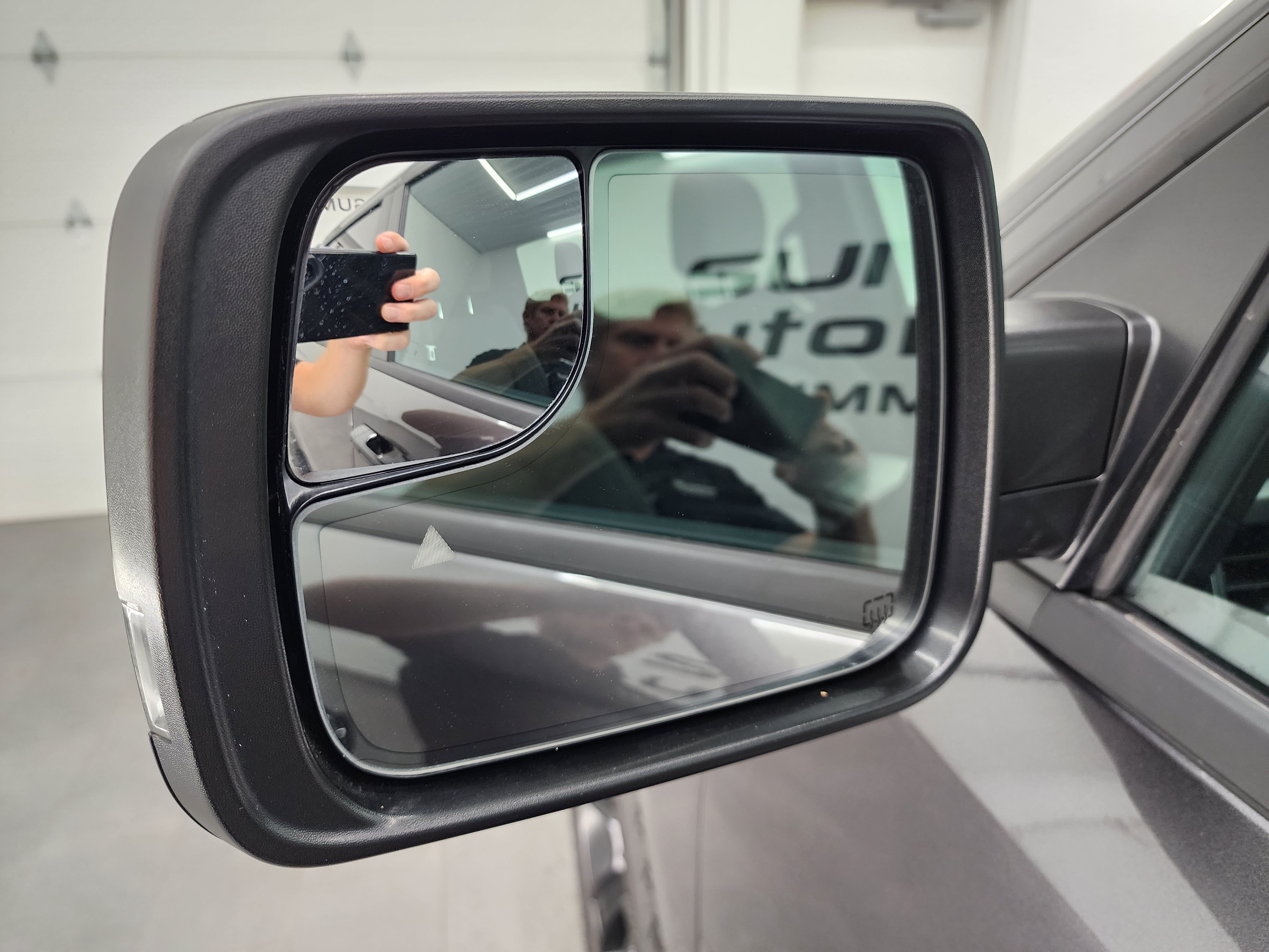 Used 2024 RAM 1500 Big Horn AWD/4WD image 35