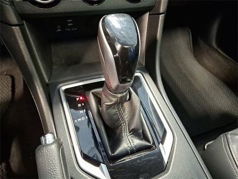 Used 2020 Subaru Impreza 2.0i Limited image 15