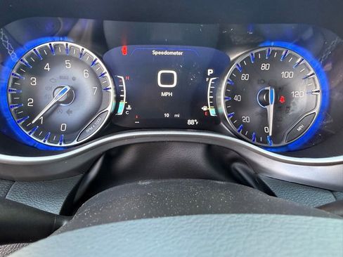 New 2026 Chrysler Pacifica Select image 18