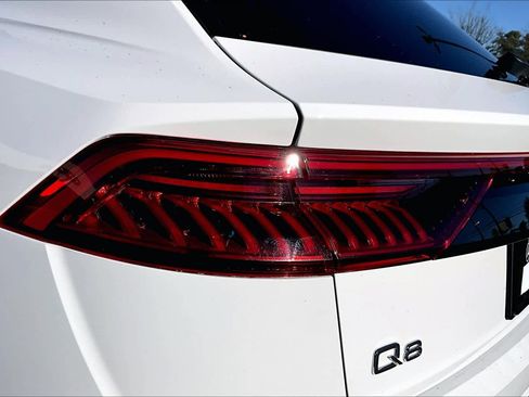 Used 2019 Audi Q8 Premium Plus image 28