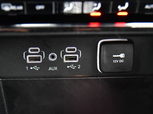 Used 2023 Jeep Grand Cherokee L Laredo image 26