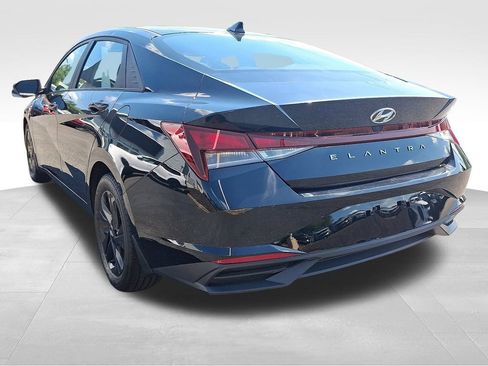 Used 2022 Hyundai Elantra SEL image 6