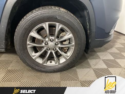 Used 2021 Jeep Cherokee Latitude Lux AWD/4WD image 24