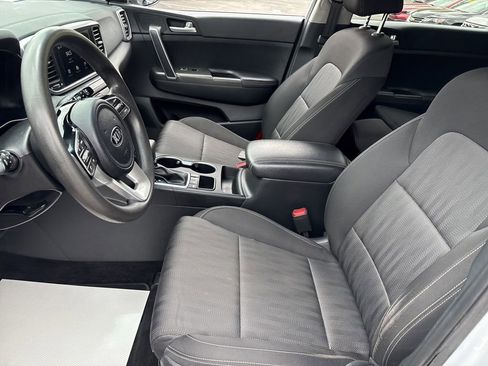 Used 2021 Kia Sportage LX AWD/4WD image 9