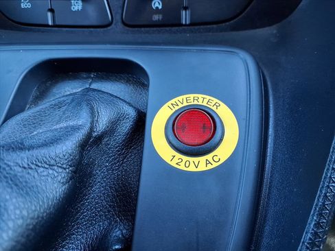 Used 2020 Ford Transit Connect XL image 13