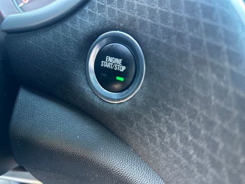 Used 2022 Chevrolet Malibu LT image 30