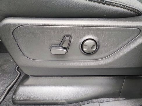 New 2026 RAM 1500 4x4 Crew Cab image 20