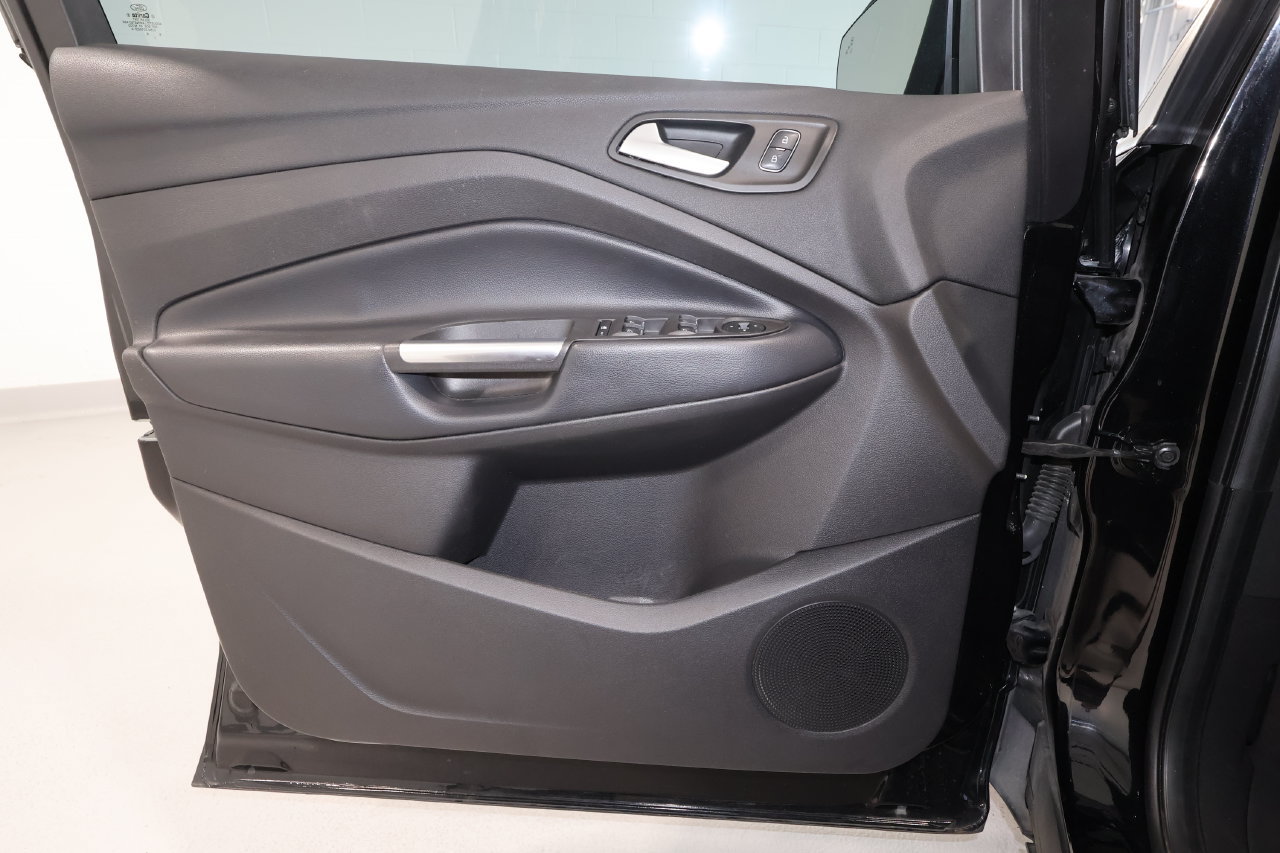 Used 2019 Ford Escape SEL FWD image 13