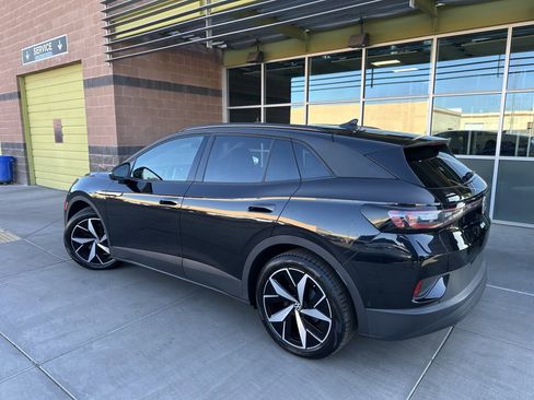 Used 2023 Volkswagen ID.4 Pro S image 4