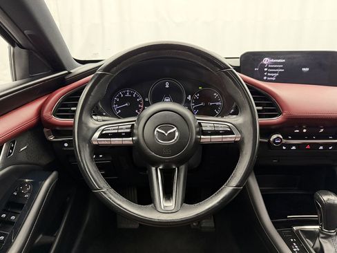 Used 2019 MAZDA MAZDA3 Hatchback w/ Premium Package FWD image 11