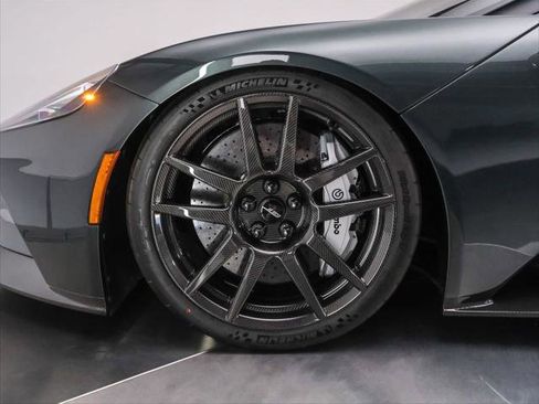 Used 2022 Ford GT image 13