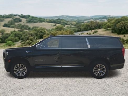 Certified 2023 GMC Yukon XL Denali AWD/4WD image 5