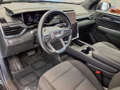 Used 2025 GMC Acadia Elevation FWD image 18
