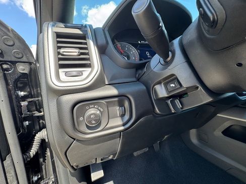 New 2026 RAM 3500 Big Horn AWD/4WD image 25