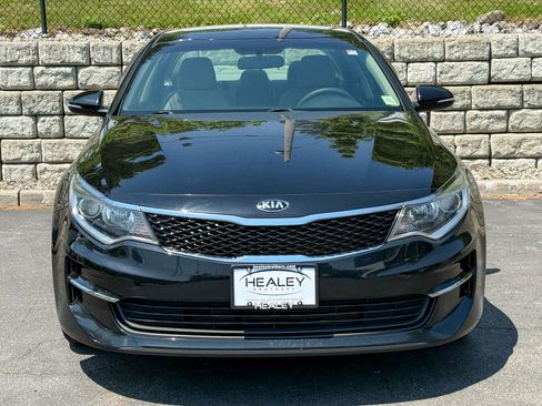 Used 2017 Kia Optima LX FWD image 2