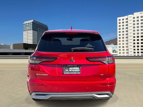 New 2026 Mitsubishi Outlander SE image 4