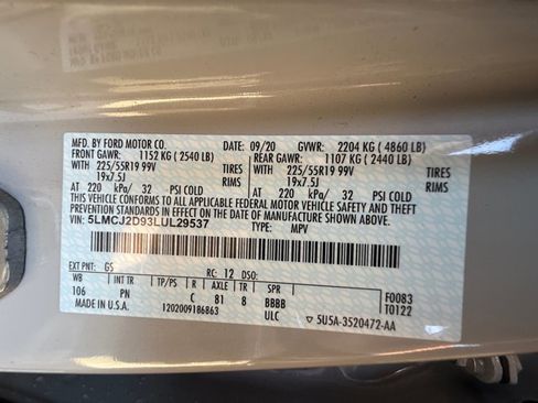 Used 2020 Lincoln Corsair Reserve w/ Equipment Group 201A image 38