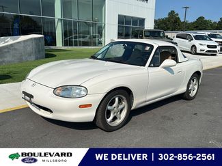 Used 1999 MAZDA MX-5 Miata RWD video 1