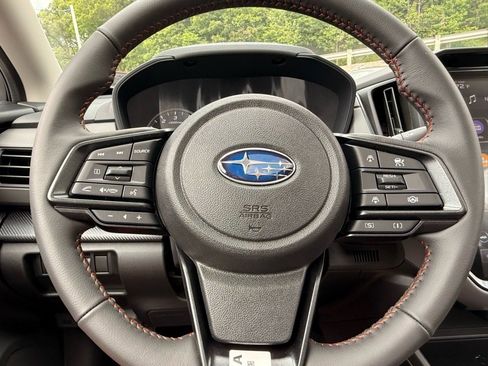 Certified 2025 Subaru Crosstrek 2.5i Limited w/ Crosstrek Mirror Package image 9