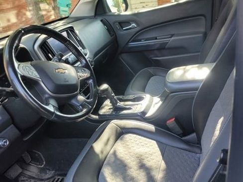 Used 2019 Chevrolet Colorado Z71 AWD/4WD image 7