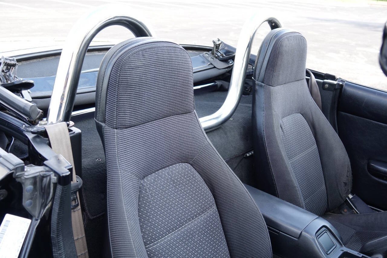 Used 1996 MAZDA MX-5 Miata RWD image 76