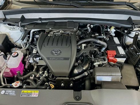New 2025 Toyota Grand Highlander FWD image 29
