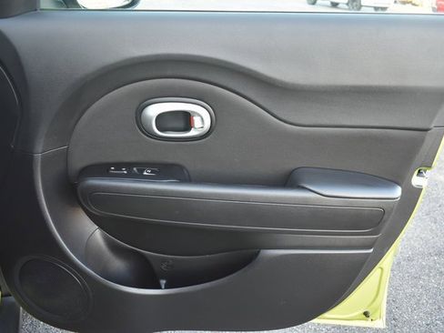 Used 2017 Kia Soul + image 36