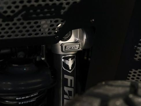 Used 2025 Jeep Wrangler Unlimited Rubicon w/ Technology Group image 94