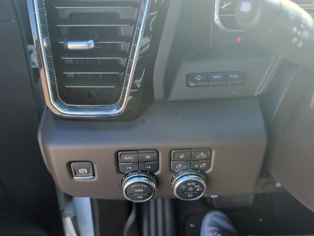 Used 2025 GMC Sierra 2500 Denali w/ Denali Reserve Package AWD/4WD image 20