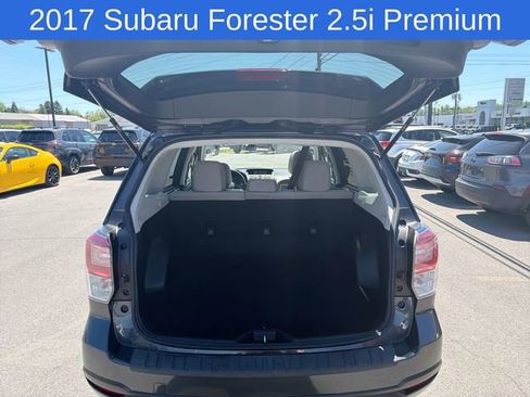 Used 2017 Subaru Forester Limited AWD/4WD image 29