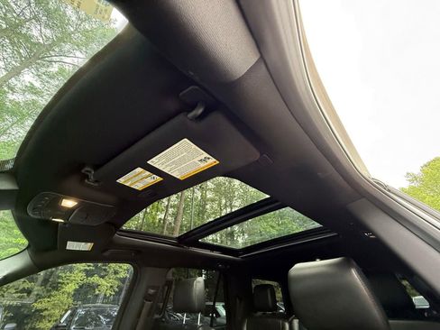 Used 2020 Ford Expedition XLT w/ Equipment Group 202A AWD/4WD image 61