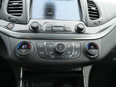 Used 2017 Chevrolet Impala LT image 26