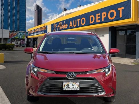 Used 2025 Toyota Corolla LE FWD image 7