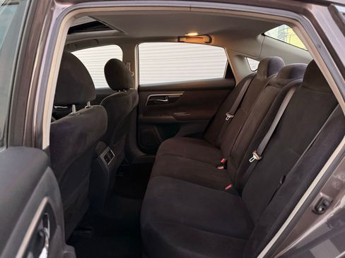 Used 2013 Nissan Altima 3.5 SV image 14