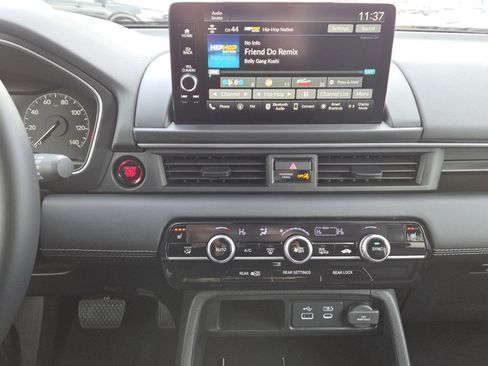 Used 2025 Honda Pilot EX-L image 32