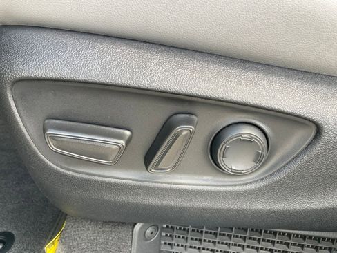 New 2026 Toyota Sienna XLE image 13