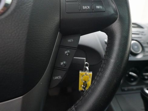 Used 2012 MAZDA MAZDA3 i Touring image 20