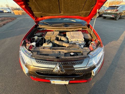 Used 2022 Mitsubishi Outlander LE image 25