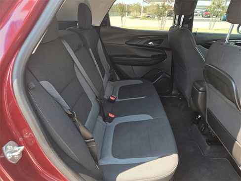 Used 2024 Chevrolet TrailBlazer LT w/ Convenience Package image 29