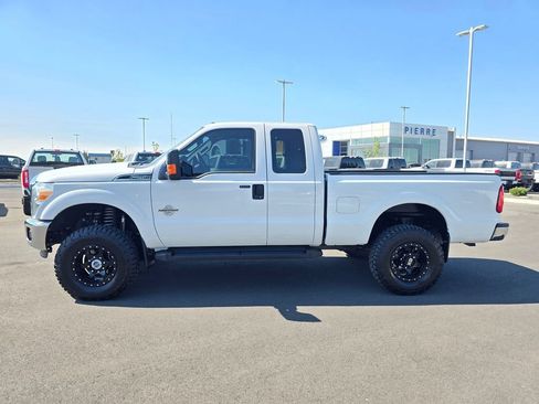 Used 2015 Ford F250 XLT w/ XLT Value Package AWD/4WD image 3
