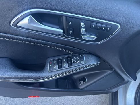 Used 2018 Mercedes-Benz GLA 250 4MATIC image 11